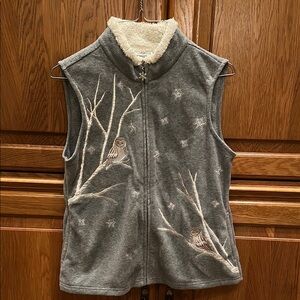 Croft & Barrow Gray Fleece Vest with Owl Embroidery like new